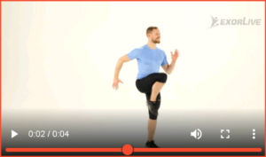 Bilde av øvelse for høye kneløft på stedet. (1) - Klikk for å se videoinstruksjon på Exorlive.com sine egne sider