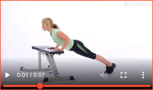 Bilde av stående øvelse for pushup mot benk (5) - Klikk for å se videoinstruksjon på Exorlive.com sine egne sider